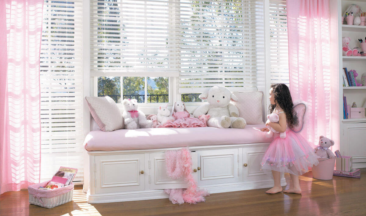 child's bedroom window treatments
